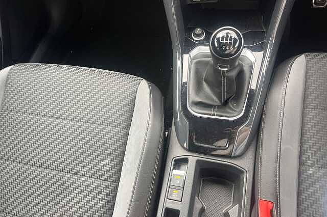 2019 Volkswagen T-Roc 1.6 TDI R-Line 5dr Hatchback Diesel Manual