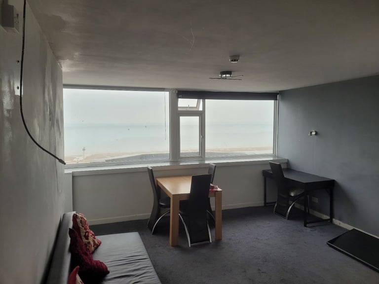 1 bedroom sea view flat 