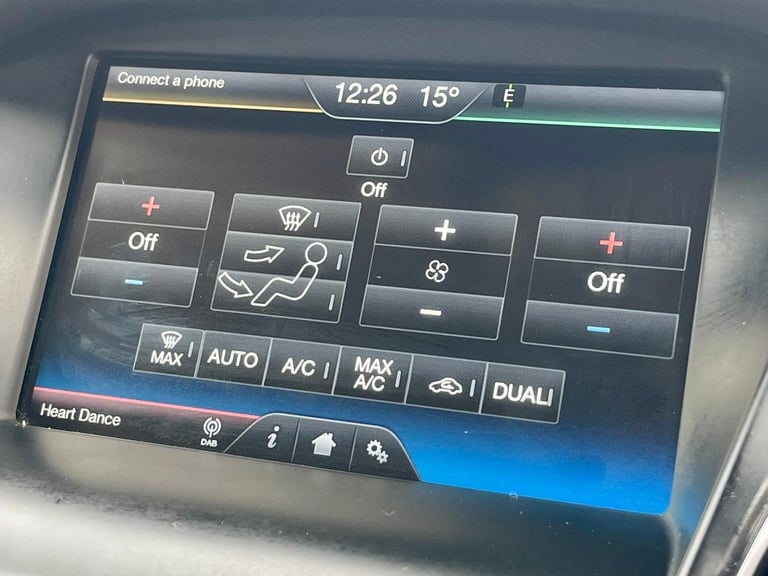 Ford Focus 1.6 Ti-VCT 125 TITANIUM POWERSHIFT AUTO