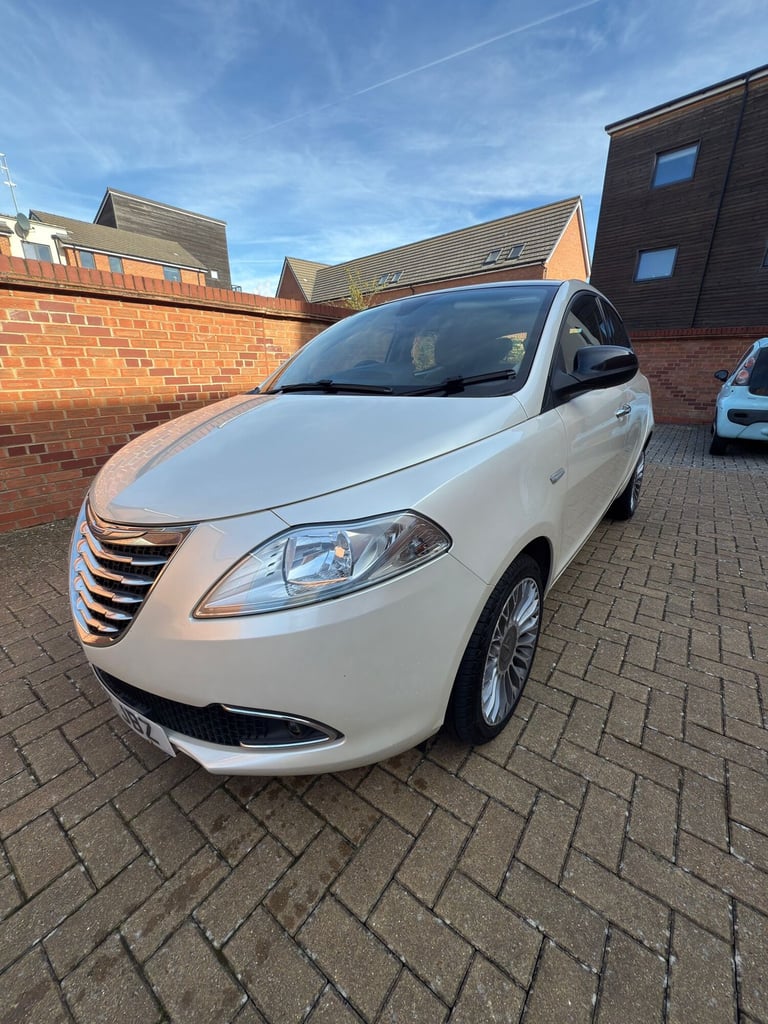 2012 Chrysler Ypsilon 1.3 M-Jet Limited 5dr HATCHBACK Diesel Manual