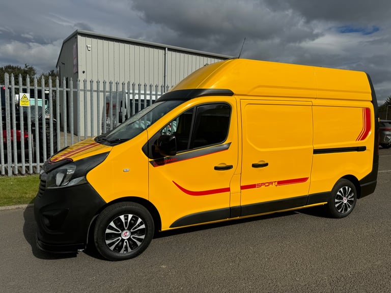 Show stopper 18 Vauxhall vivaro sport type LWB High Roof ideal camper thousand pounds of extras 