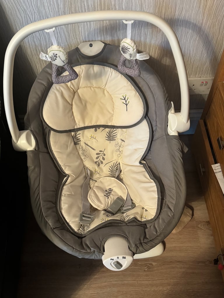 EXCELLENT CONDITION BABY BOUNCER