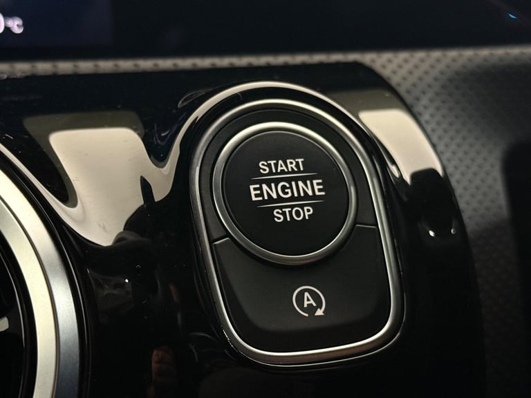 2022 Mercedes-Benz A-Class 1.3 A200 Sport (Executive) 7G-DCT Euro 6 (s/s) 5dr HATCHBACK Petrol Au...