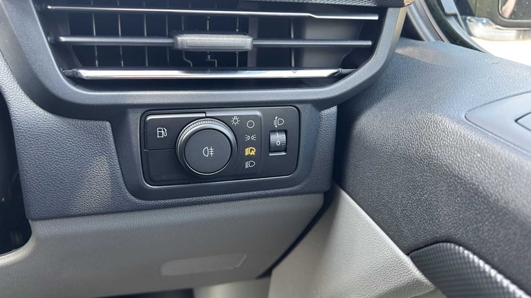 2024 Ford Transit Custom 2.5 PHEV 232ps H1 Van Limited Auto PANEL VAN PETROL/ELECTRIC Automatic