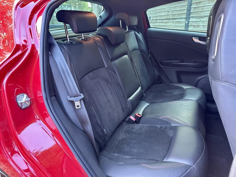 2016 Alfa Romeo Giulietta 1750 TBi Veloce Hatchback 5dr Petrol TCT Euro 6 (240 bhp) HATCHBACK Pet...
