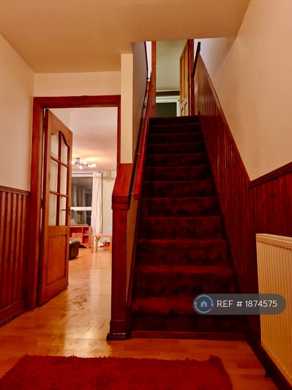 2 bedroom flat in King Street, Dundee, DD1 (2 bed) (#1874575)