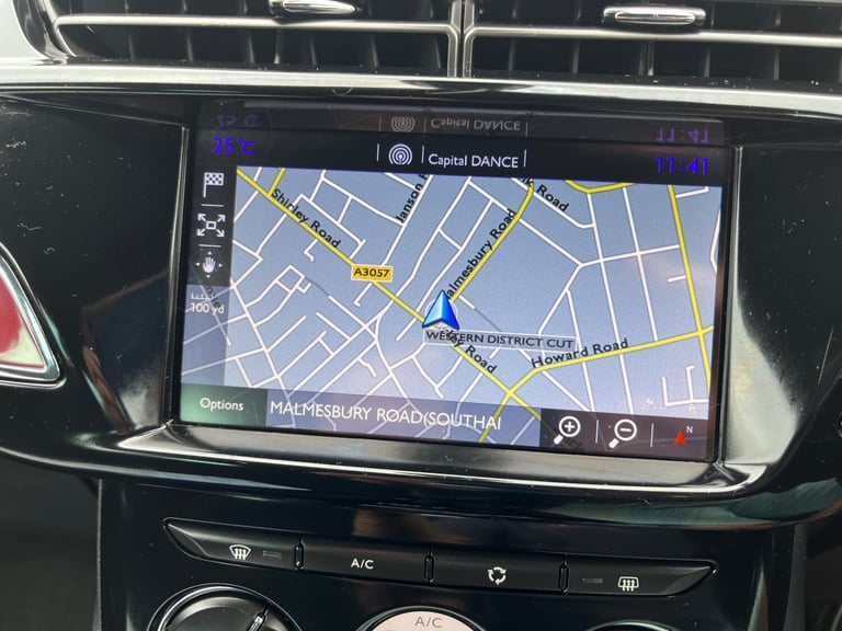 2017 DS Automobiles DS 3 1.2 PureTech 82 Connected Chic 3dr HATCHBACK Petrol Manual