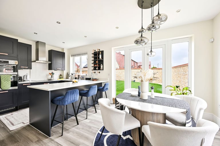 3 Bed Detached House, Ringlet Close, OX25