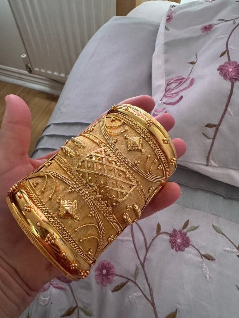 Beautiful pair of African hinged bangles