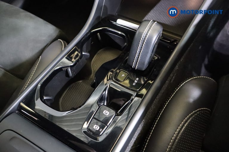 2020 Volvo XC40 2.0 T4 R DESIGN 5dr AWD Geartronic ESTATE PETROL Automatic