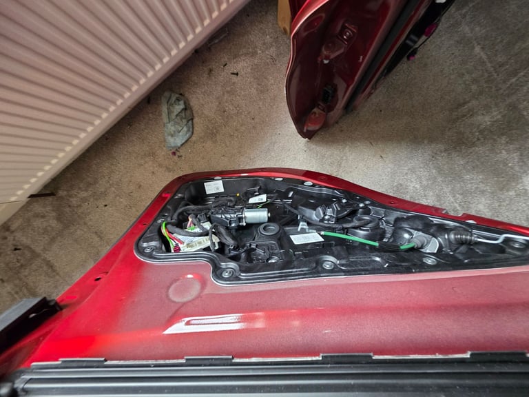 MERCEDES GLC CLASS X253 REAR BACK DOOR Left Passenger Side 5 DOOR BREAKING PARTS 