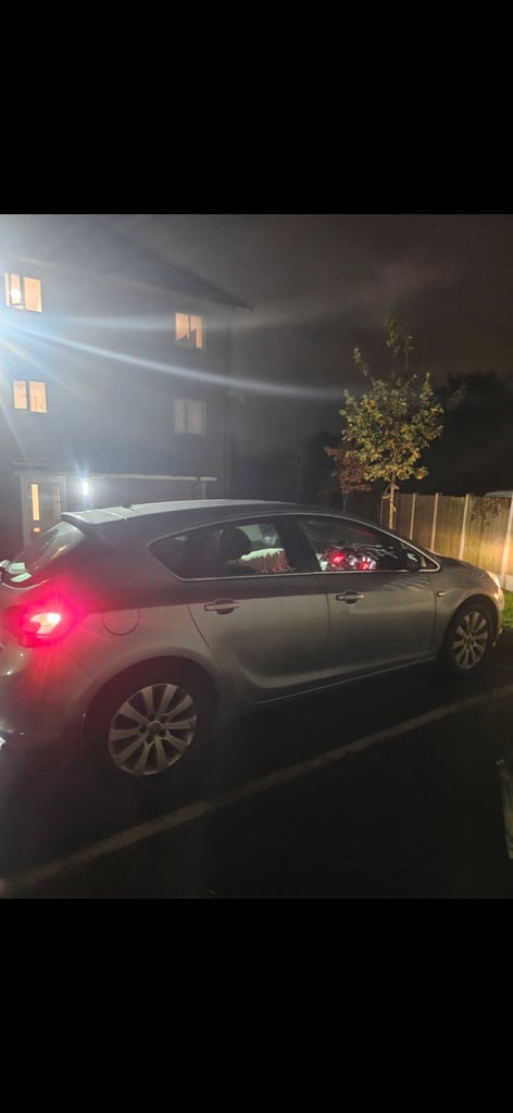 Vauxhall, ASTRA, Hatchback, 2014, Semi-Auto, 1956 (cc), 5 doors