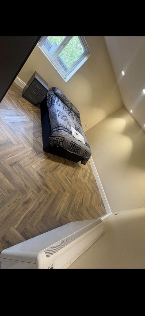 Ready for a change? 🤔 Birmingham rooms await 🏡