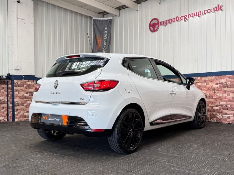 2015 Renault Clio 1.5 dCi Dynamique S Nav Hatchback 5dr Diesel Manual Euro 6 (s/s) (90 ps) Hatchb...