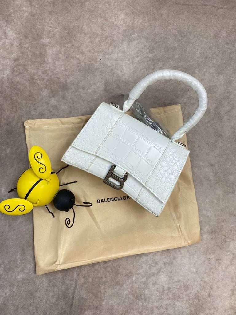 Second-Hand Handbags, Purses & Women's Bags for Sale in London