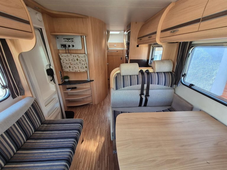 Burstner Levanto A576, 2008, Manual, 6 berth, 4 belts, bunk beds, air suspension