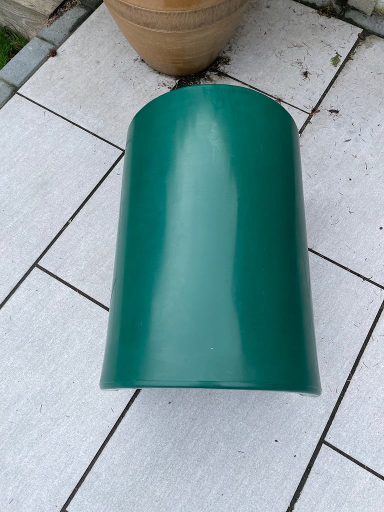 Mr Snuggs Katden / outdoor cat house kennel 