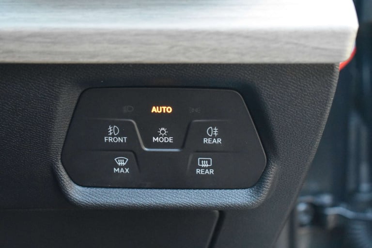 2021 SEAT Leon 1.4 eHybrid Xcellence Lux 5dr DSG HATCHBACK PETROL/ELECTRIC Automatic