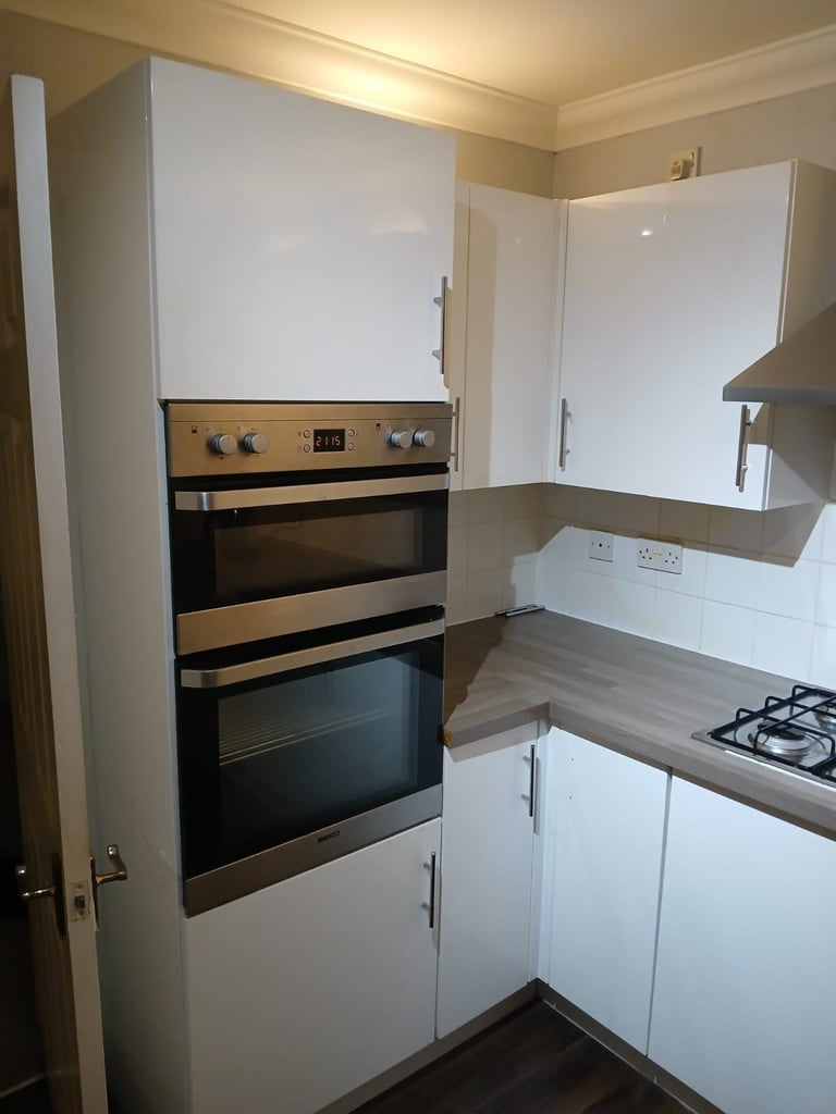 Full kitchen for sale with integrated appliances