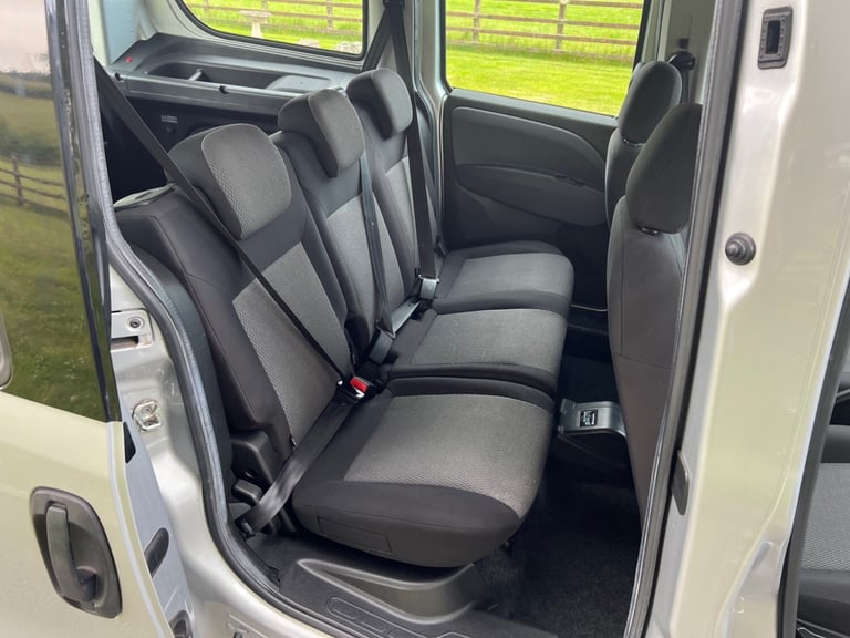 FIAT DOBLO MAXI 1.6 MULTIJET 105PS ACTIVE WHEELCHAIR VEHICLE 16 REG 17,700 MILES