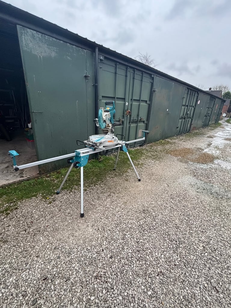 image for Makita chopsaw DLS110 and makita stand, blade 260mm