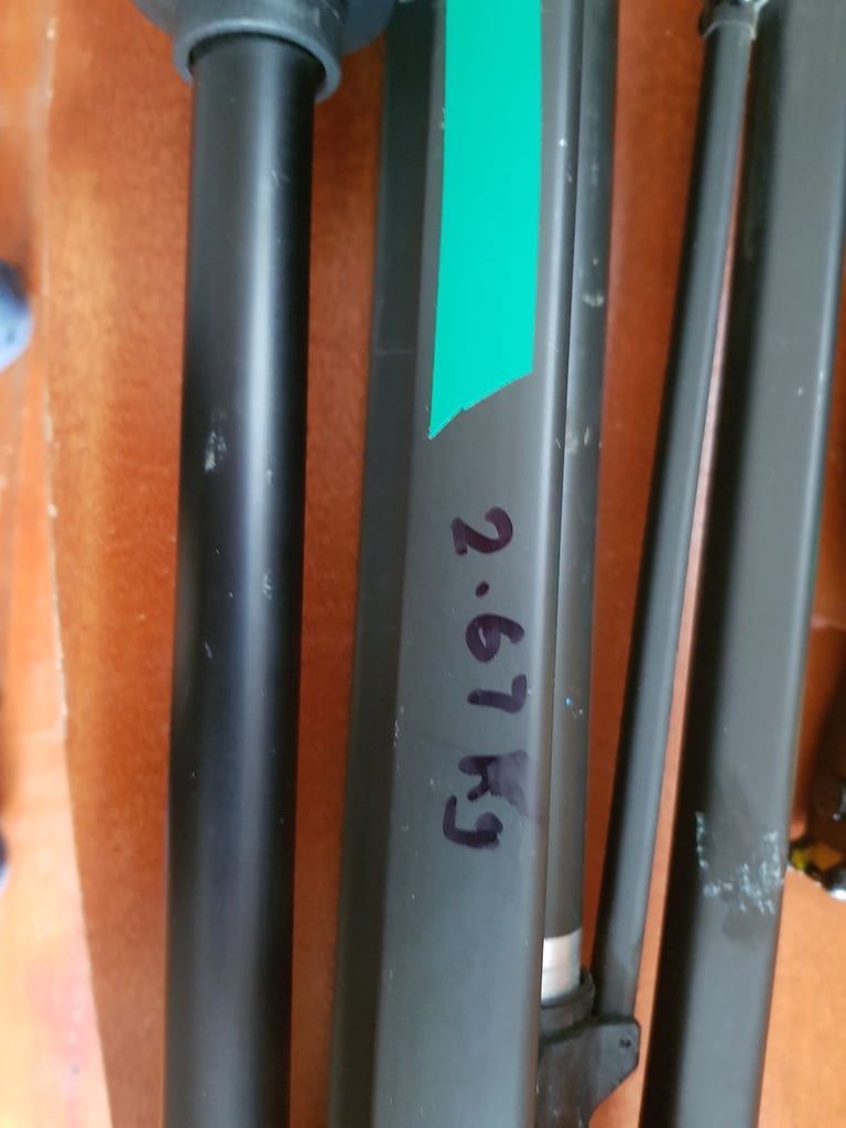 Cullman 2904 Aluminum Camera / Video tripod stand - double mounts - up to 200cm