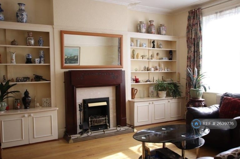 image for 3 bedroom house in Weybridge Road, Thornton Heath, CR7 (3 bed) (#2639776)