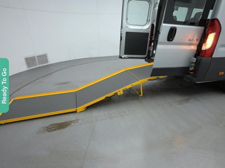 2017 Peugeot Boxer 2.0 BlueHDi 440 Minibus 4dr Diesel Manual L4 H2 Euro 6 (130 ps) Minibus Diesel...