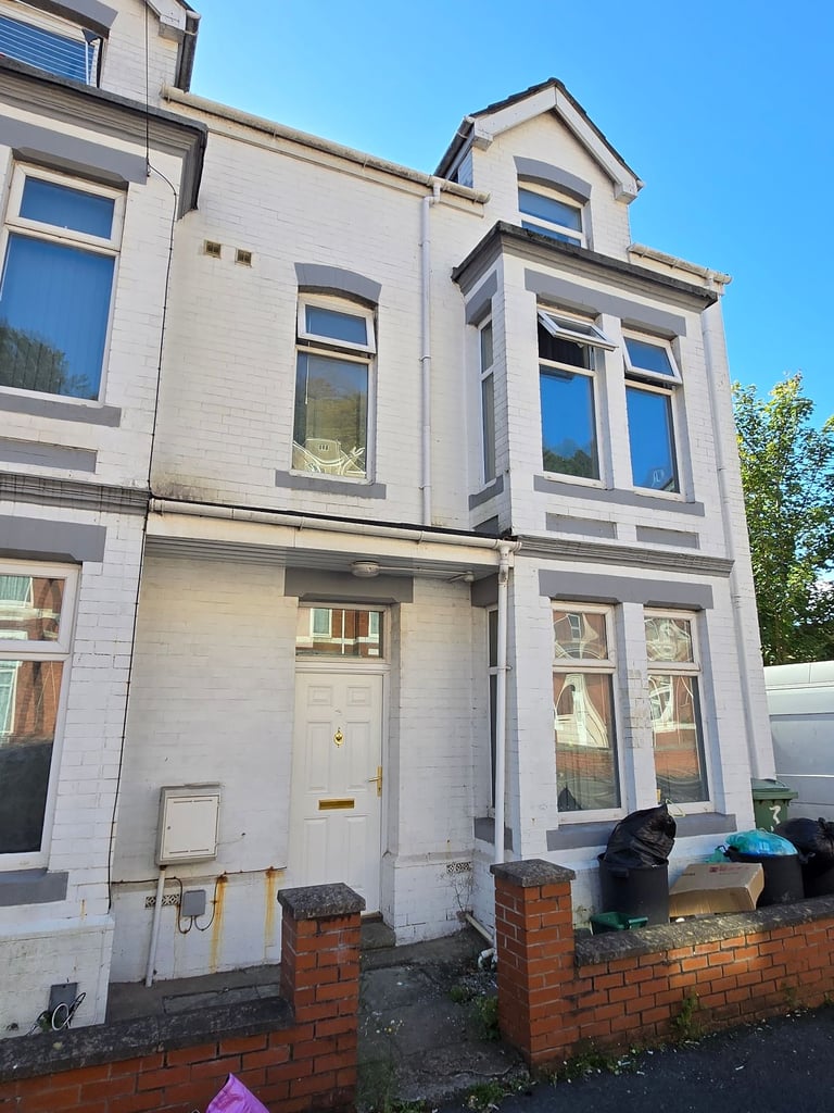 image for Fully furnished one bedroom studio flat available for rent at SA1 