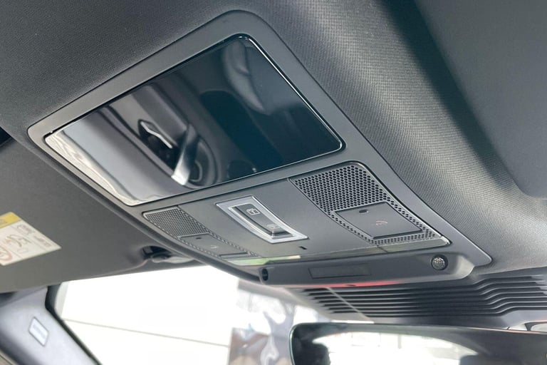 2025 Land Rover Discovery Sport 1.5 P270e 12.17kWh Dynamic SE SUV 5dr Petrol Plug-in Hybrid Auto ...