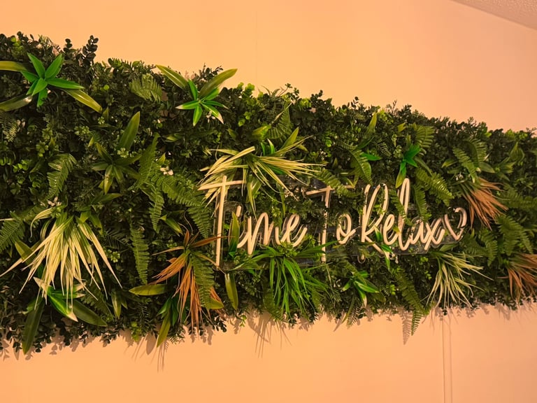 50 inch led white wall light only £200