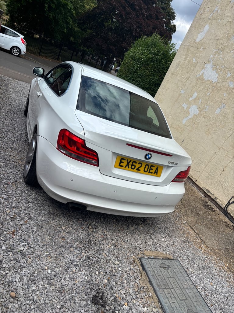BMW, 1 SERIES, Coupe, 2012, Manual, 1995 (cc), 2 doors