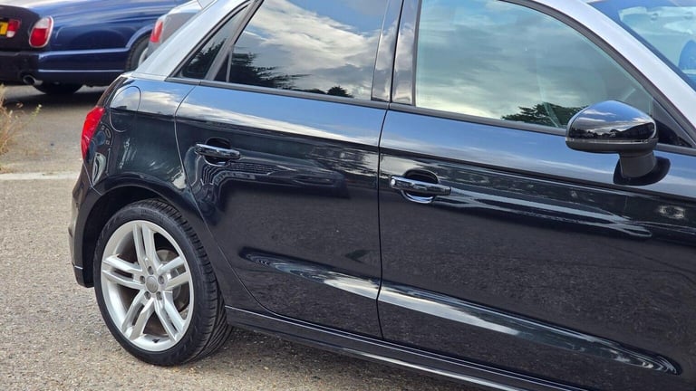 AUDI A1 1.4 TFSI S line Sportback S Tronic Euro 5 5dr 2012