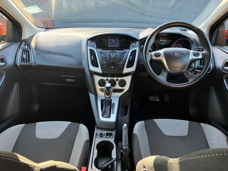 2012 Ford Focus 1.6 125 Zetec 5dr Powershift HATCHBACK Petrol Automatic