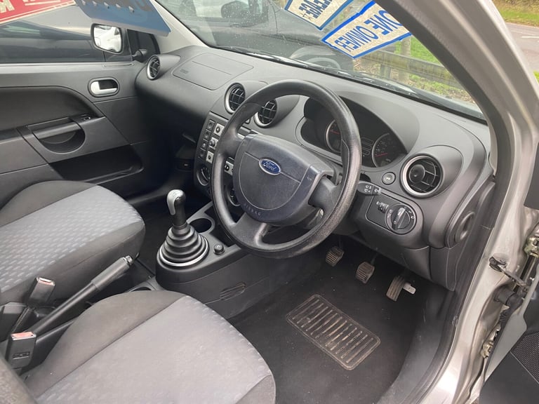 2005 Ford Fiesta 1.4 Zetec 5dr HATCHBACK Petrol Manual