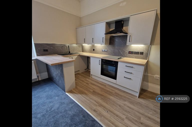 image for 2 bedroom flat in Caroline Place, Prenton, CH43 (2 bed) (#2593225)
