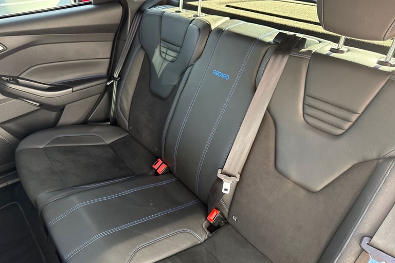 2018 Ford Focus 2.3T EcoBoost RS Hatchback 5dr Petrol Manual AWD Euro 6 (s/s) (350 ps) Hatchback ...