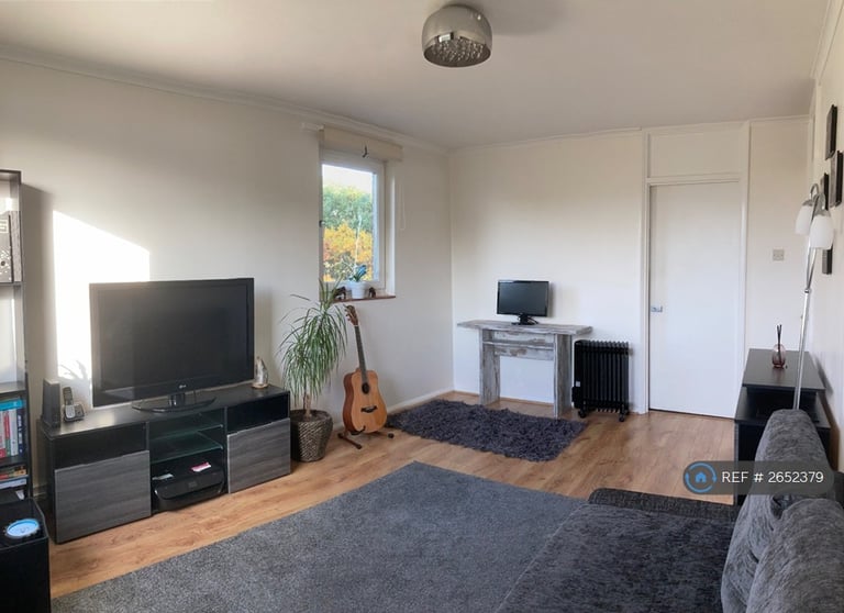 1 bedroom flat in Byron House, Beckenham, BR3 (1 bed) (#2652379)