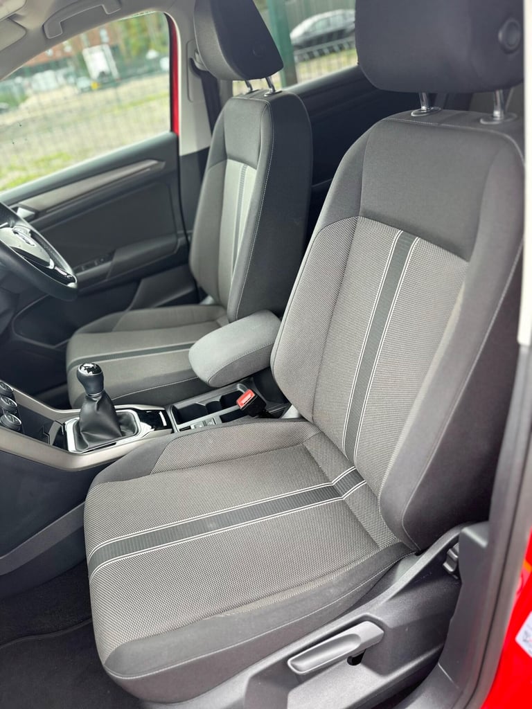 2020 Volkswagen T-Roc 1.0 TSI Design Euro 6 (s/s) 5dr HATCHBACK Petrol Manual