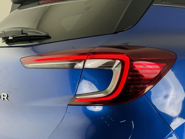 2021 Renault Captur 1.3 TCe Iconic EDC Euro 6 (s/s) 5dr HATCHBACK Petrol Automatic