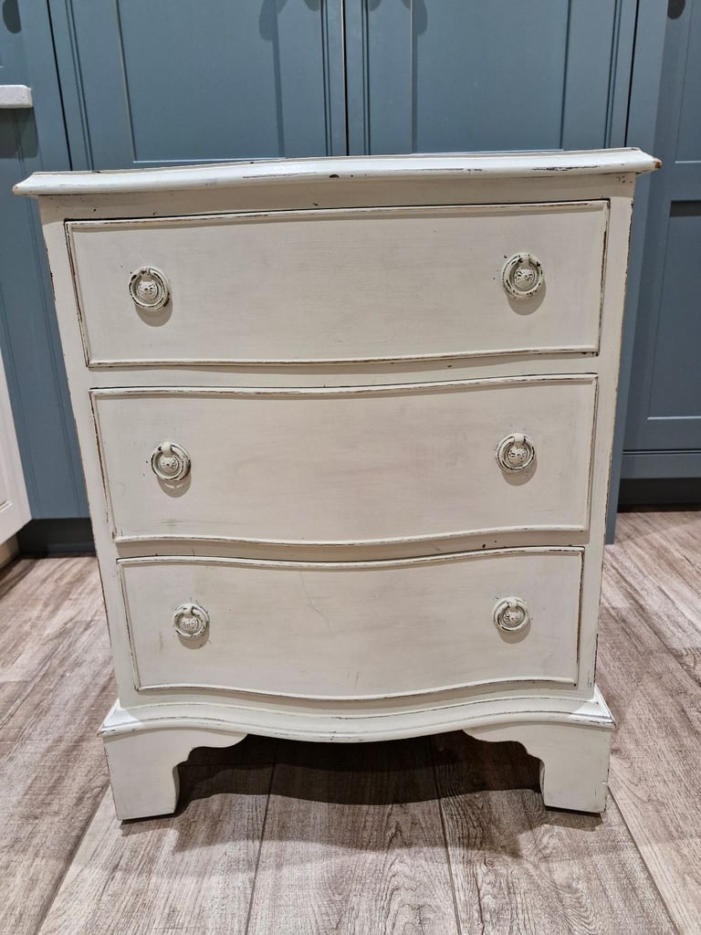 image for Chest of drawers