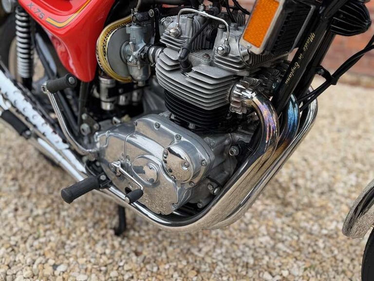 2004 Triumph X-75 HURRICANE PETROL Manual