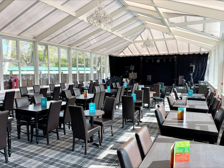 OWNER ONLY CARAVAN PARK / SITED STATIC CARAVAN FOR SALE / NORTH WALES / LL17 0EW