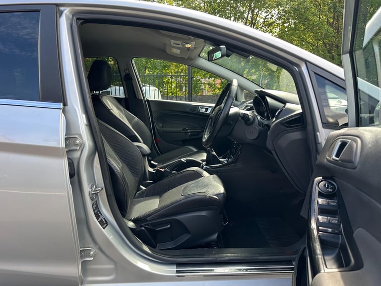 2014 Ford Fiesta 1.0T EcoBoost Titanium X Euro 5 (s/s) 5dr HATCHBACK Petrol Manual