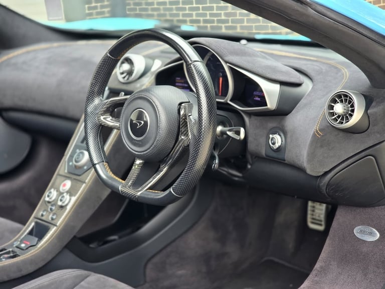 MCLAREN 650s SPIDER 3.8 V8 TWIN TURBO AUTO MASSIVE SPEC - 2015/65 