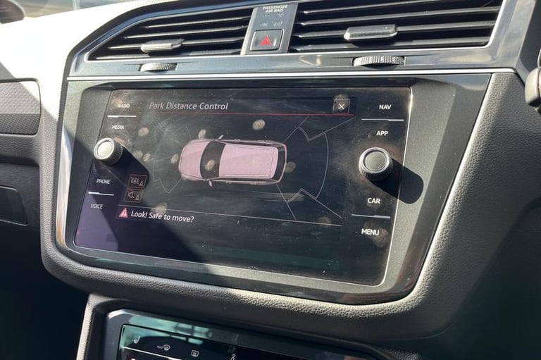 2021 Volkswagen Tiguan 2.0 TDI R-Line 5dr DSG ** Touch Screen Navigation - USB / Bluetooth Connec...