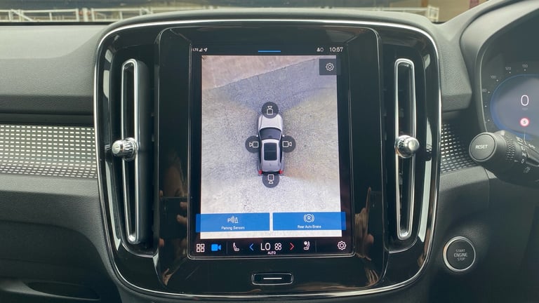 2024 Volvo XC40 2.0 B4P Plus Dark 5dr Auto Petrol Estate Estate Petrol Automatic