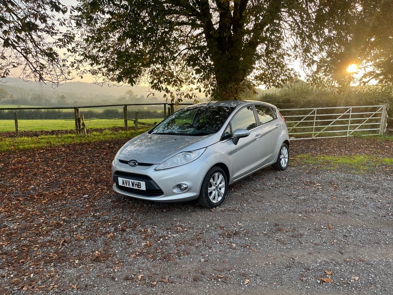 FORD FIESTA 1.25 PETROL MANUAL 5 DOOR HATCHBACK - LONG MOT AND FULL SERVICE HISTORY