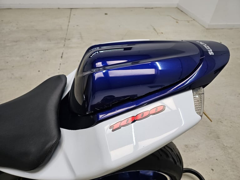 2005 Suzuki GSX-R GSX-R1000 K1  Petrol Manual