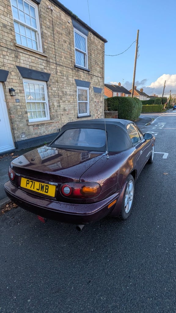 Mazda, MX-5, Convertible, 1996, Manual, 1840 (cc), 2 doors